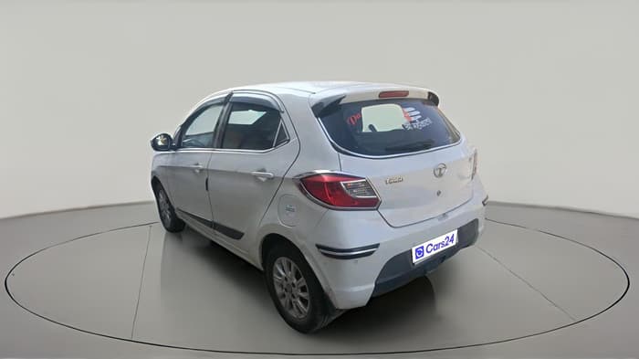 2018 Tata Tiago XZ PETROL, Petrol, Manual, 1,15,637 km, exterior