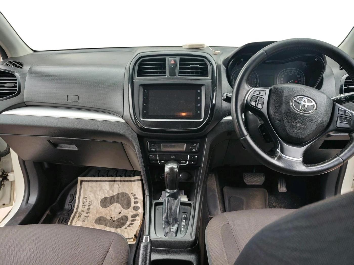 2022 Toyota URBAN CRUISER PREMIUM GRADE AT, Petrol, Automatic, 1,02,964 km, interior
