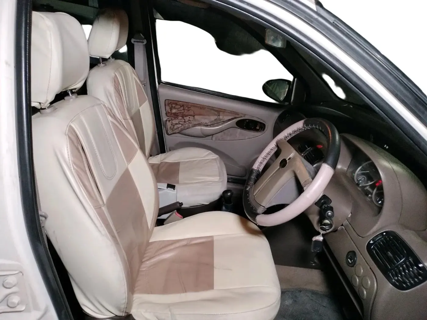 2011 Tata Indigo ECS LX CR4, Diesel, Manual, 1,12,014 km, interior
