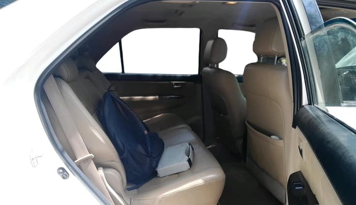 2015 Toyota Fortuner 3.0 4X2 AT, Diesel, Automatic, 1,12,789 km, interior