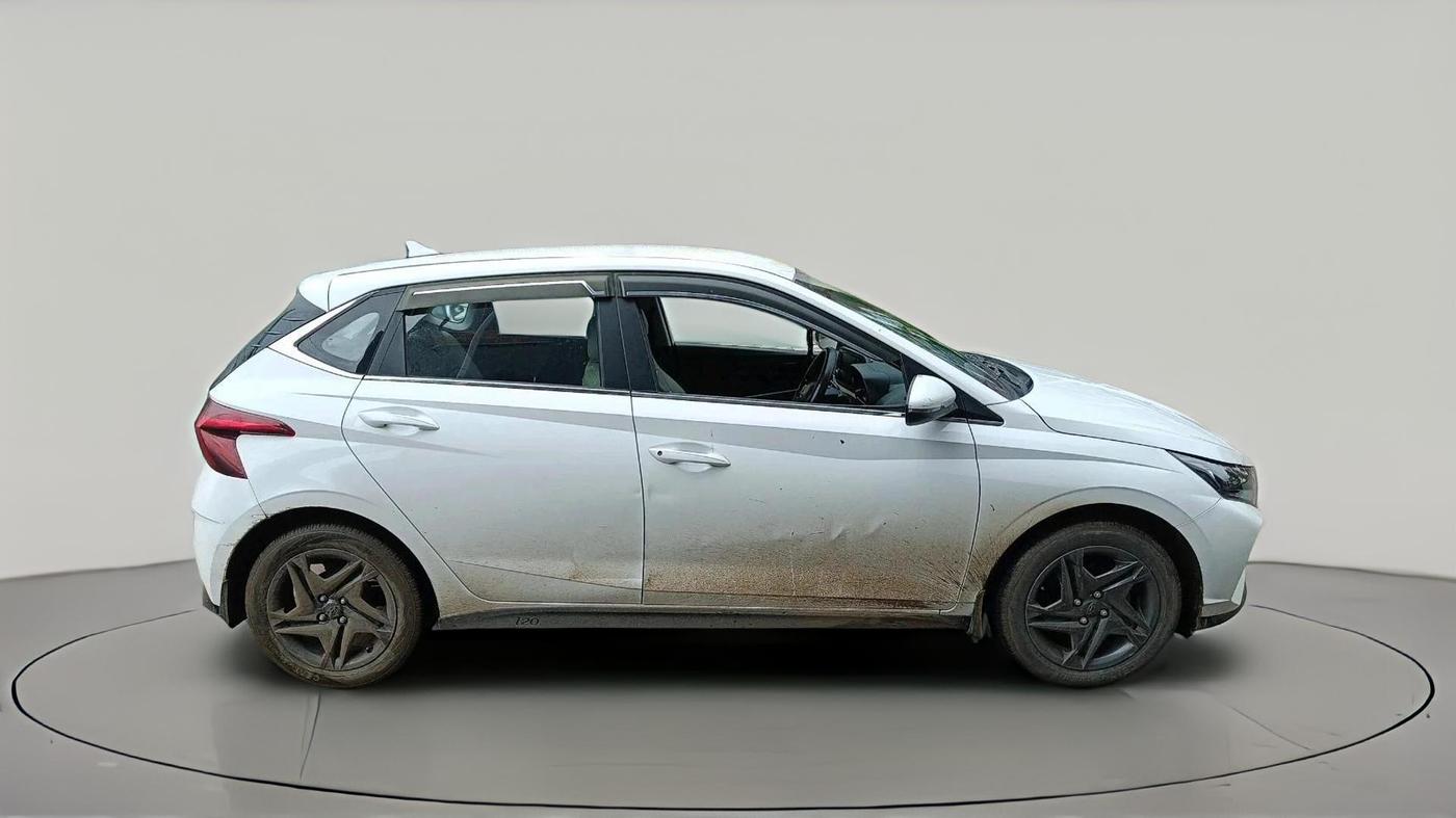 2021 Hyundai NEW I20 SPORTZ 1.2 MT, Petrol, Manual, 28,905 km, exterior