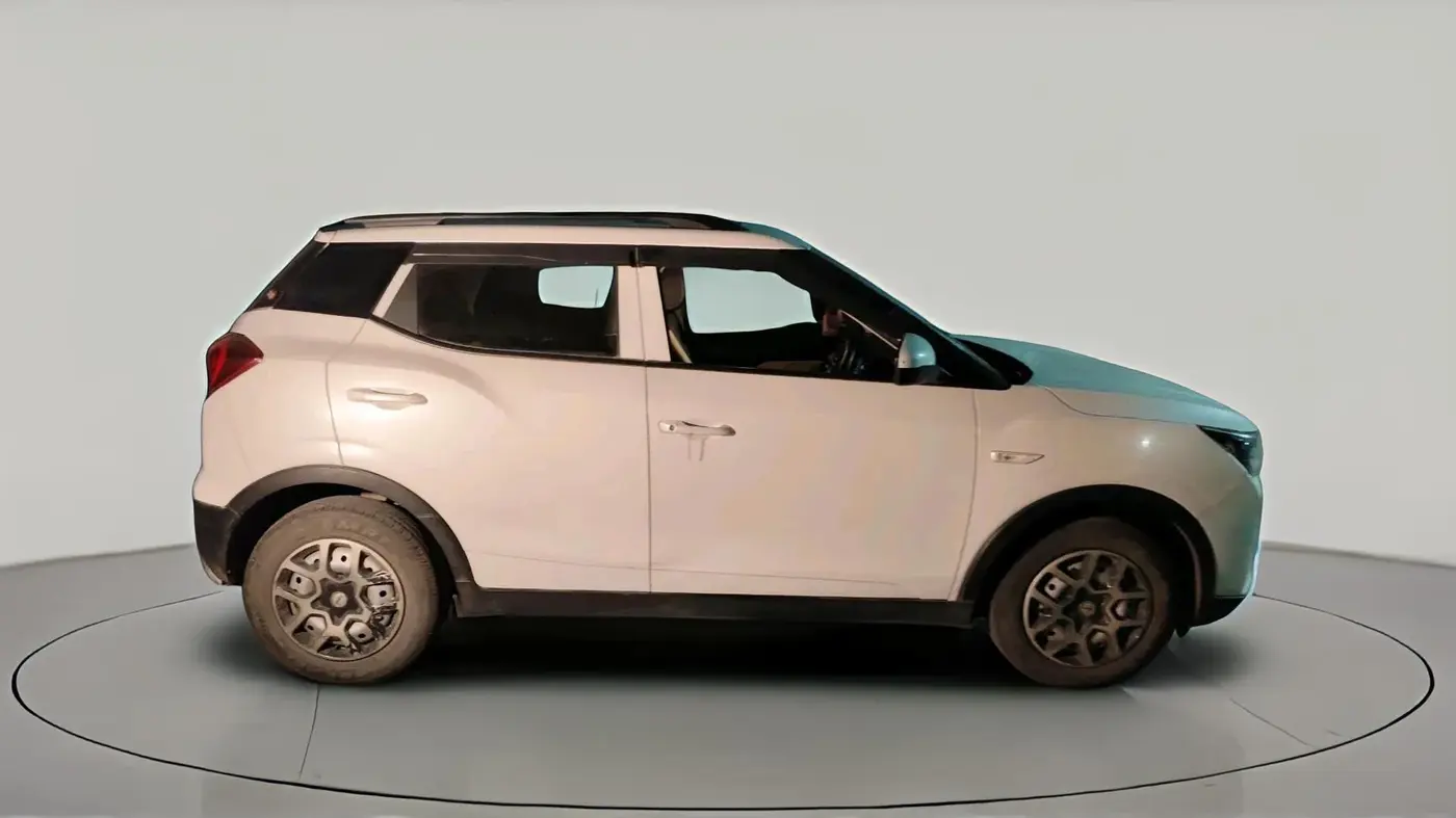 2024 Mahindra XUV300 W4 1.2 PETROL, Petrol, Manual, 9,251 km, exterior