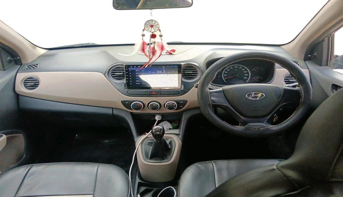 2017 Hyundai Grand i10 ERA 1.2 KAPPA VTVT, Petrol, Manual, 1,00,788 km, interior