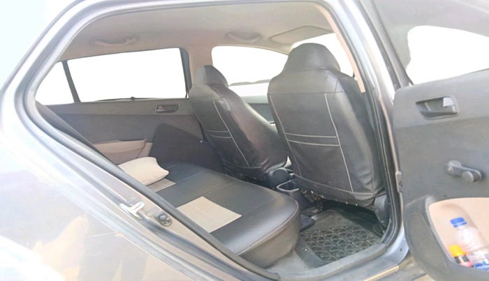 2017 Hyundai Grand i10 ERA 1.2 KAPPA VTVT, Petrol, Manual, 1,00,788 km, interior