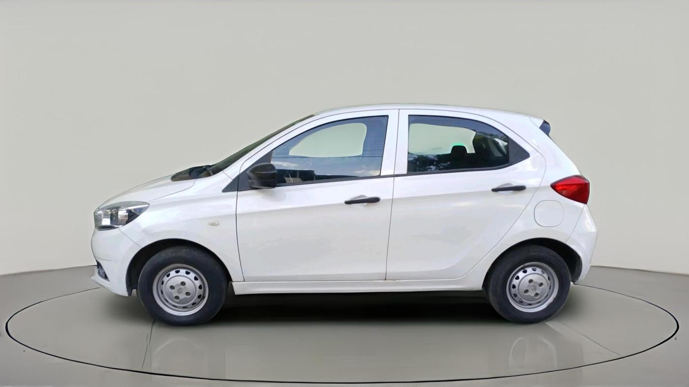 2017 Tata Tiago XM PETROL, Petrol, Manual, 28,359 km, exterior