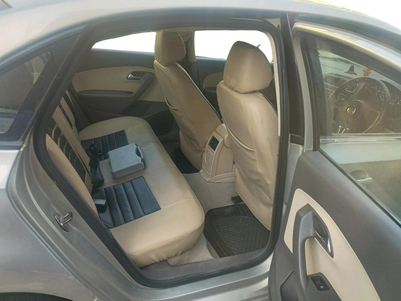 2013 Volkswagen Vento HIGHLINE DIESEL 1.6, Diesel, Manual, 1,09,522 km, interior
