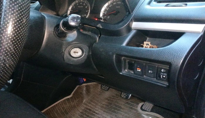 2012 Maruti Swift VXI, CNG, Manual, 1,04,490 km, interior