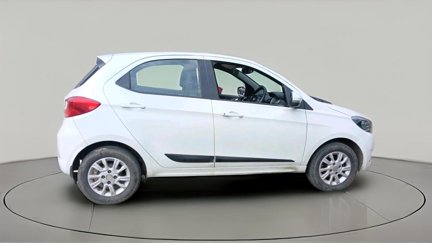 2017 Tata Tiago XZA PETROL, Petrol, Automatic, 46,845 km, exterior