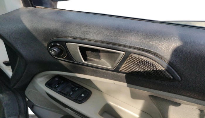 2014 Ford Ecosport TREND 1.5L DIESEL, Diesel, Manual, 1,72,698 km, interior