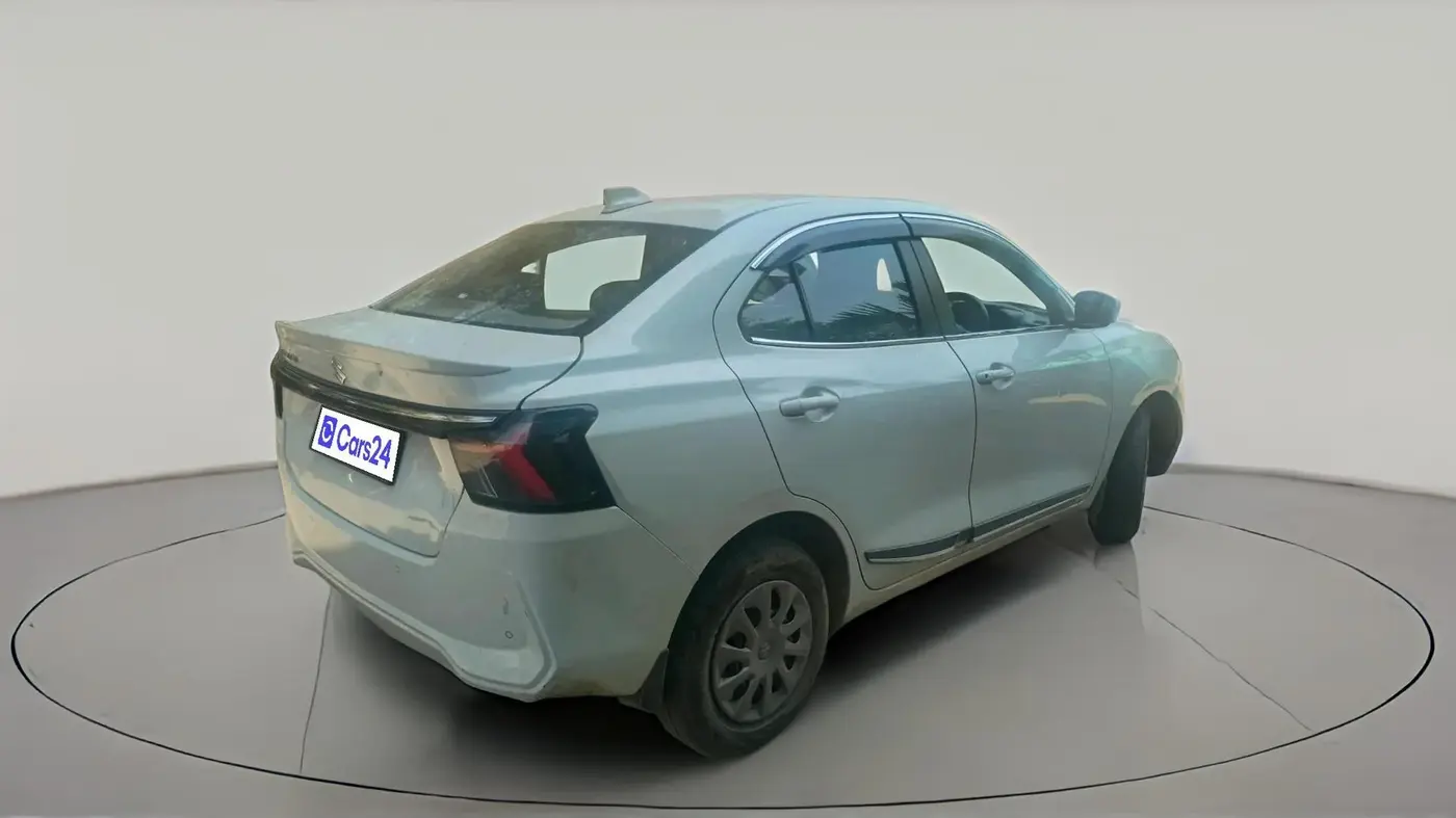 2025 Maruti Dzire VXi CNG, CNG, Manual, 48,335 km, exterior