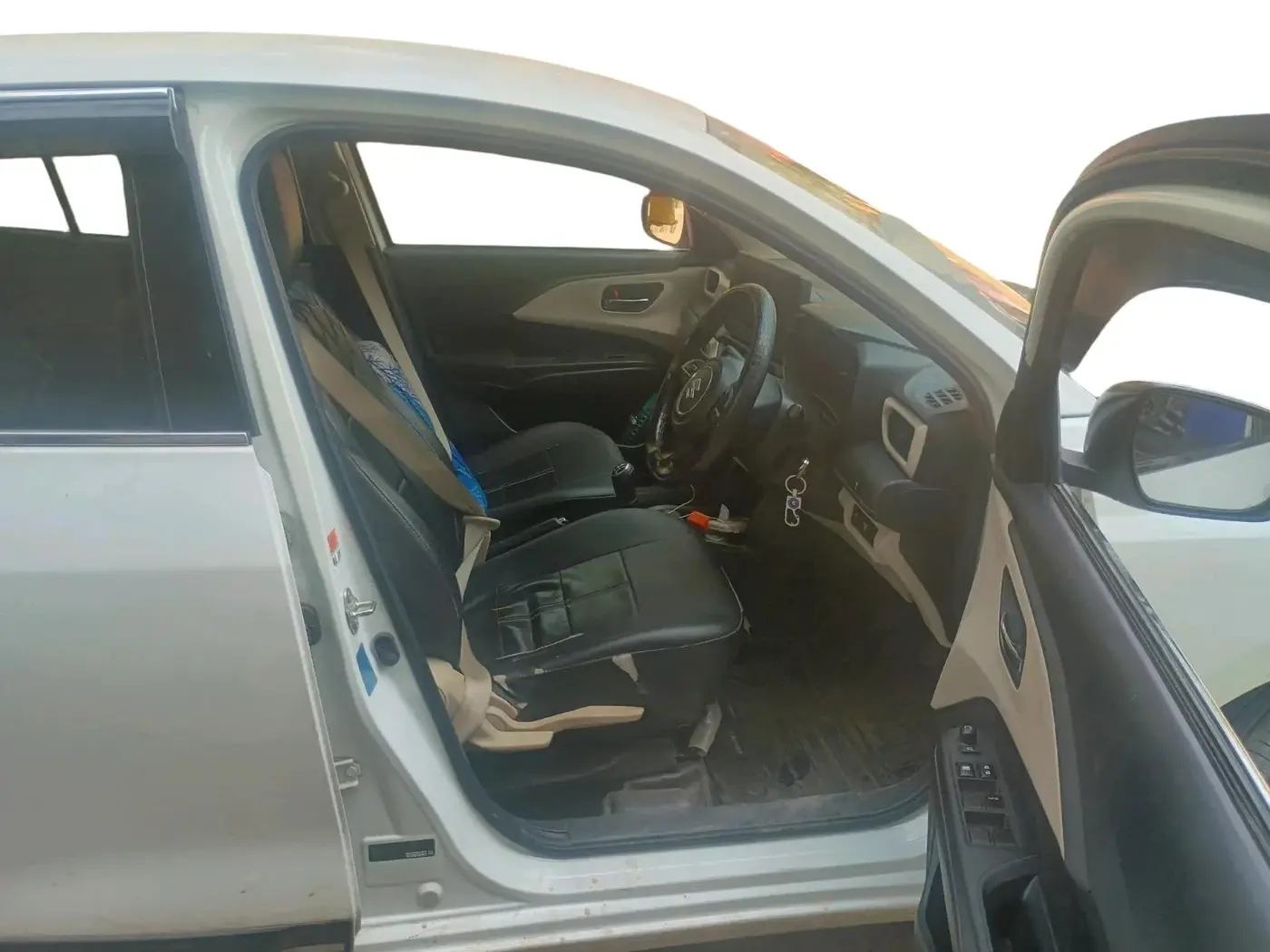 2025 Maruti Dzire VXi CNG, CNG, Manual, 48,335 km, interior