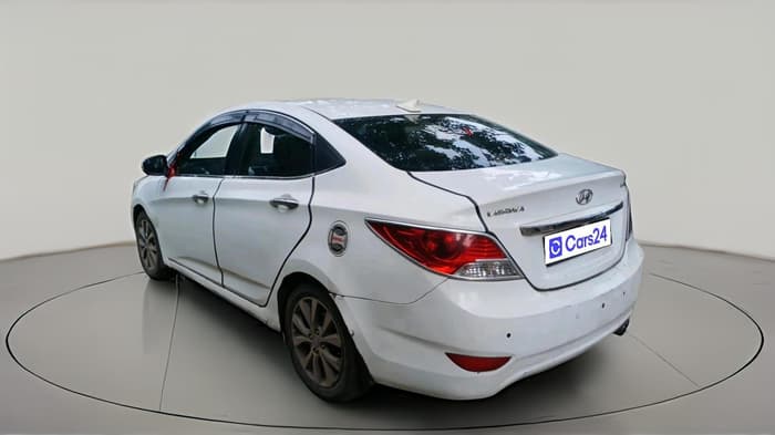 2013 Hyundai Verna FLUIDIC 1.6 CRDI SX, Diesel, Manual, 82,303 km, exterior