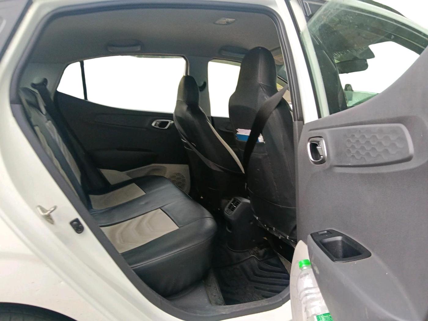 2021 Hyundai GRAND I10 NIOS SPORTZ 1.2 KAPPA VTVT, Petrol, Manual, 1,15,334 km, interior