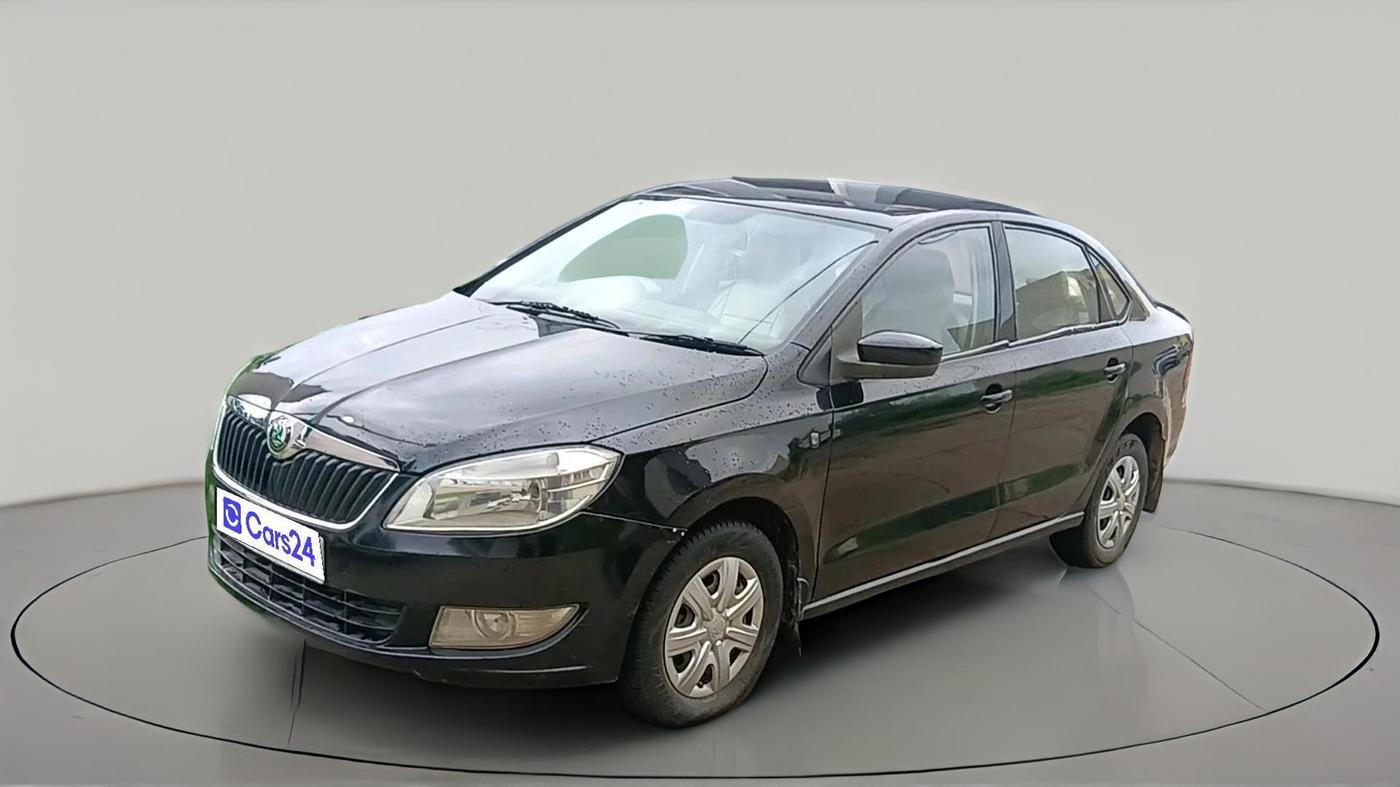 2013 Skoda Rapid AMBITION 1.6 TDI CR MT, Diesel, Manual, 55,756 km, exterior