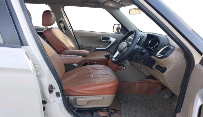 2015 Mahindra TUV300 T8, Diesel, Manual, 83,296 km, interior