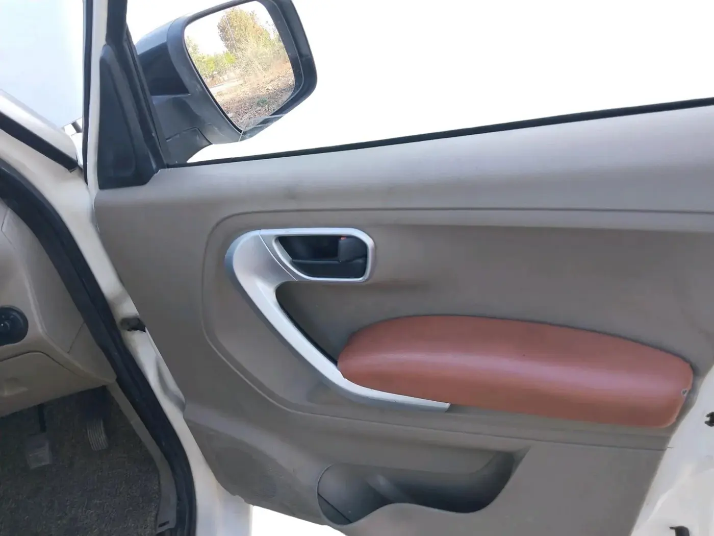 2015 Mahindra TUV300 T8, Diesel, Manual, 83,296 km, interior