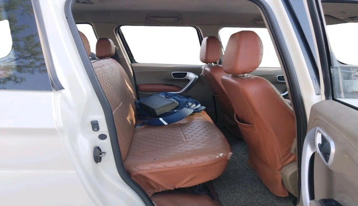 2015 Mahindra TUV300 T8, Diesel, Manual, 83,296 km, interior