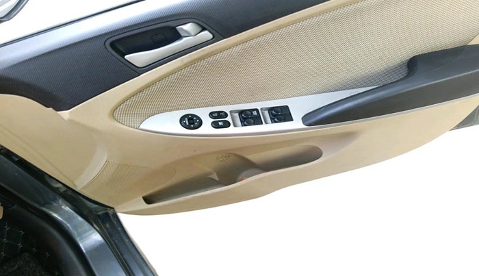 2013 Hyundai Verna FLUIDIC 1.4 VTVT, Petrol, Manual, 37,561 km, interior