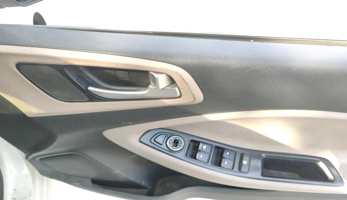 2016 Hyundai Elite i20 ASTA 1.4 CRDI (O), Diesel, Manual, 1,75,991 km, interior