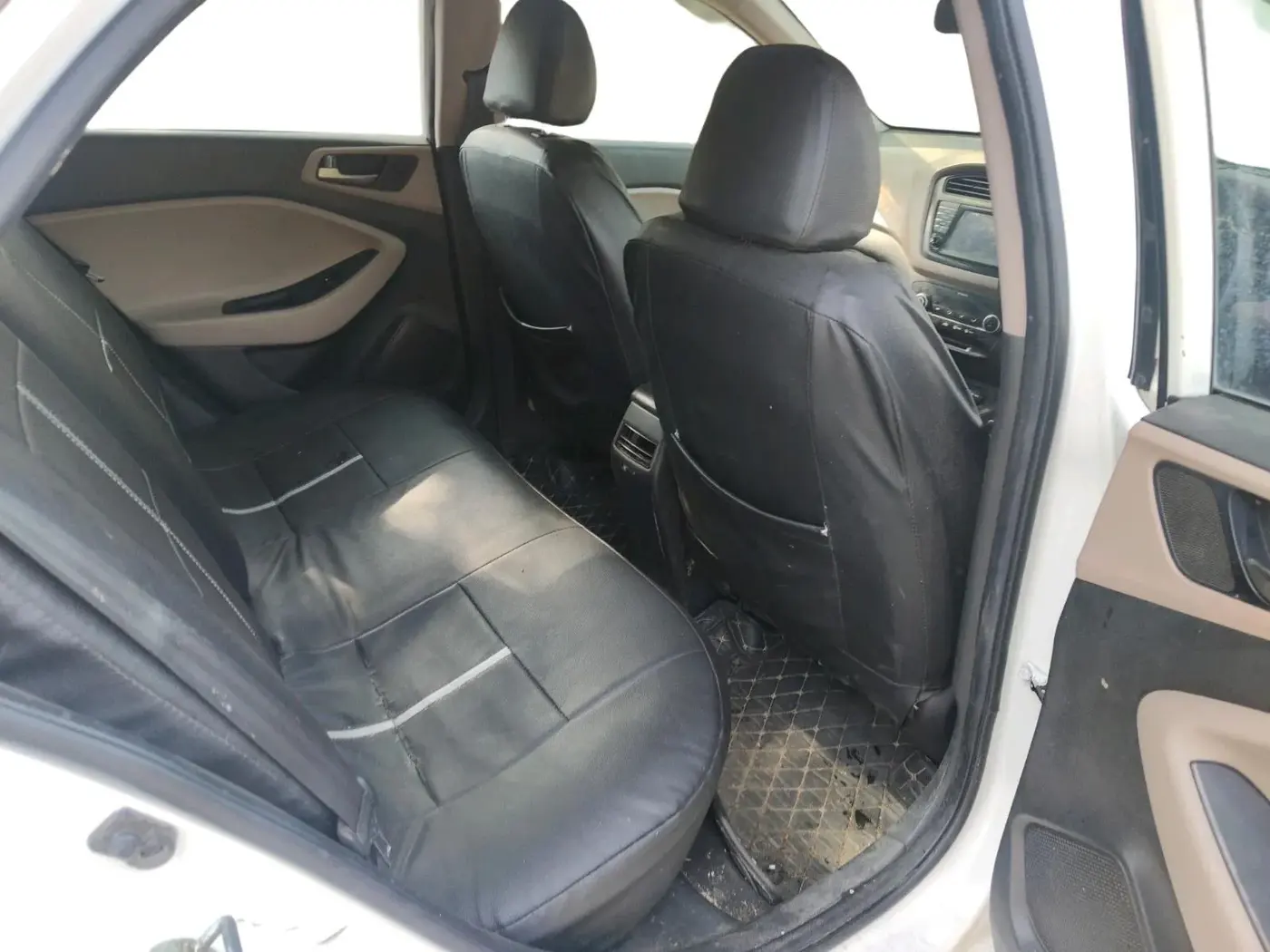 2016 Hyundai Elite i20 ASTA 1.4 CRDI (O), Diesel, Manual, 1,75,991 km, interior