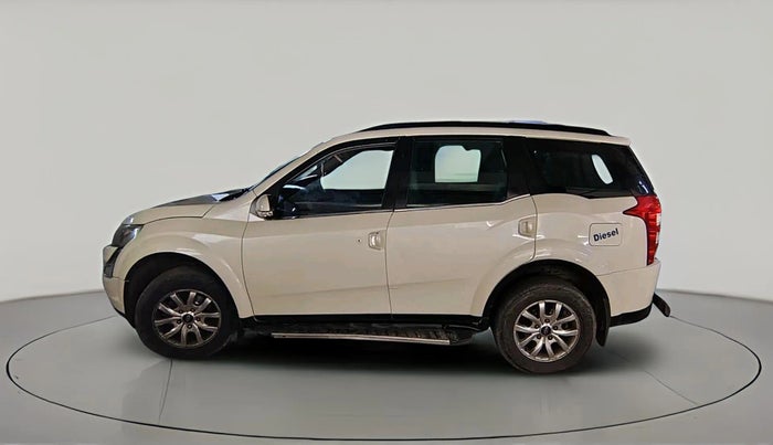 2015 Mahindra XUV500 W10, Diesel, Manual, 1,50,733 km, exterior