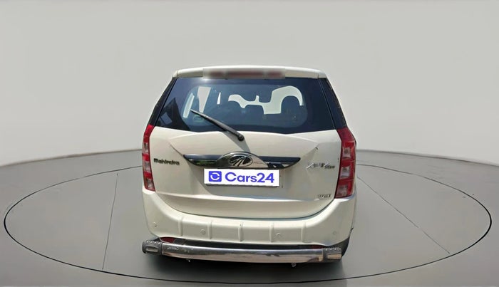2015 Mahindra XUV500 W10, Diesel, Manual, 1,50,733 km, exterior