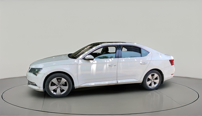 2016 Skoda Superb ELEGANCE 1.8 TSI AT, Petrol, Automatic, 1,25,898 km, exterior