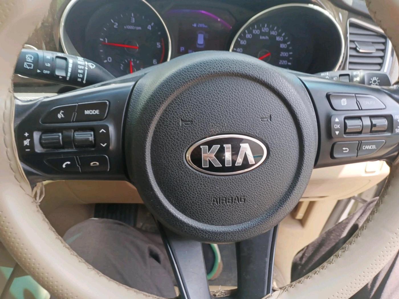 2020 KIA CARNIVAL LIMOUSINE 2.2 7 STR, Diesel, Automatic, 92,004 km, interior