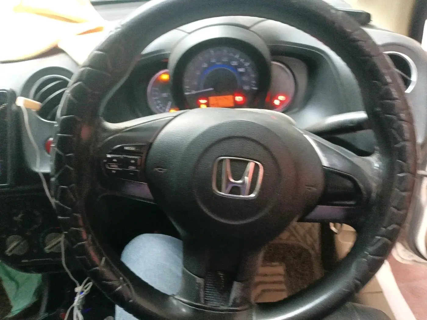 2015 Honda Amaze 1.2L I-VTEC S, Petrol, Manual, 1,76,474 km, interior