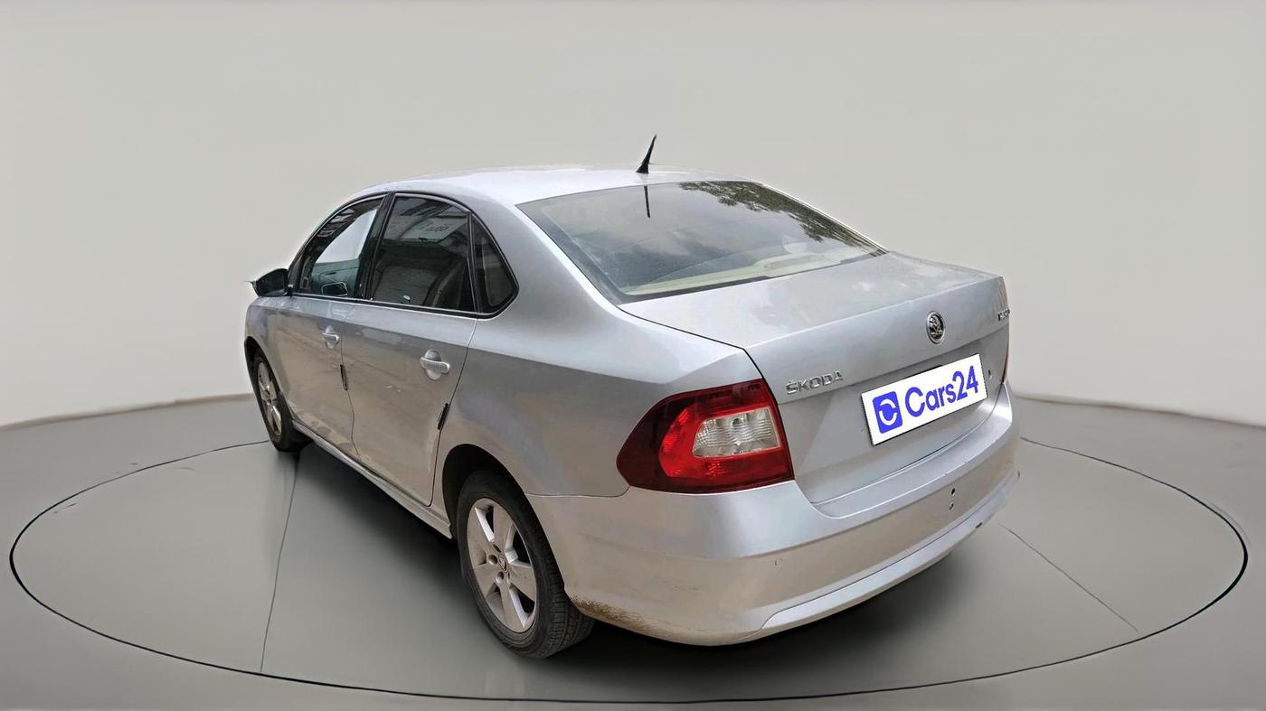 2018 Skoda Rapid AMBITION 1.6 MPI MT, Petrol, Manual, 57,307 km, exterior