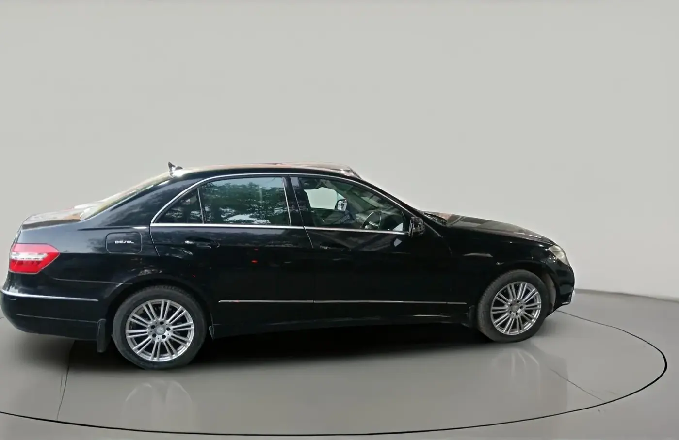 2012 Mercedes Benz E Class E 220 CDI ELEGANCE, Diesel, Automatic, 1,39,213 km, exterior