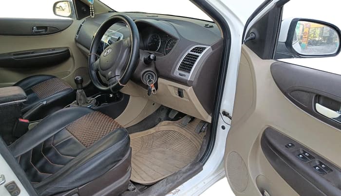 2011 Hyundai i20 MAGNA (O) 1.2, Petrol, Manual, 49,491 km, interior