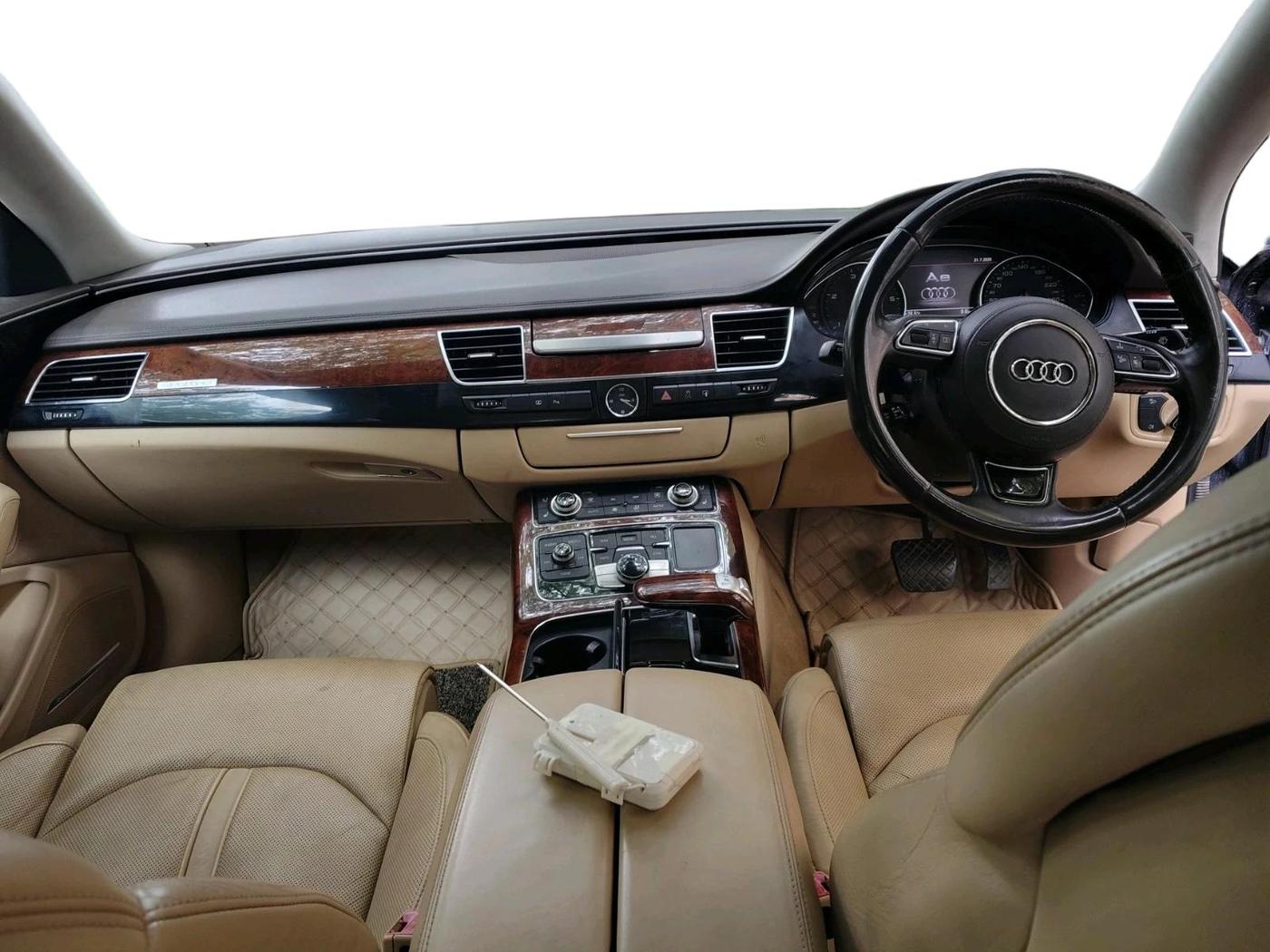 2012 Audi A8L 3.0 TDI quattro, Diesel, Automatic, 1,11,650 km, interior
