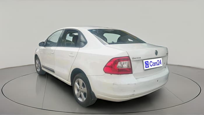 2016 Skoda Rapid AMBITION 1.6 MPI MT, Petrol, Manual, 87,969 km, exterior