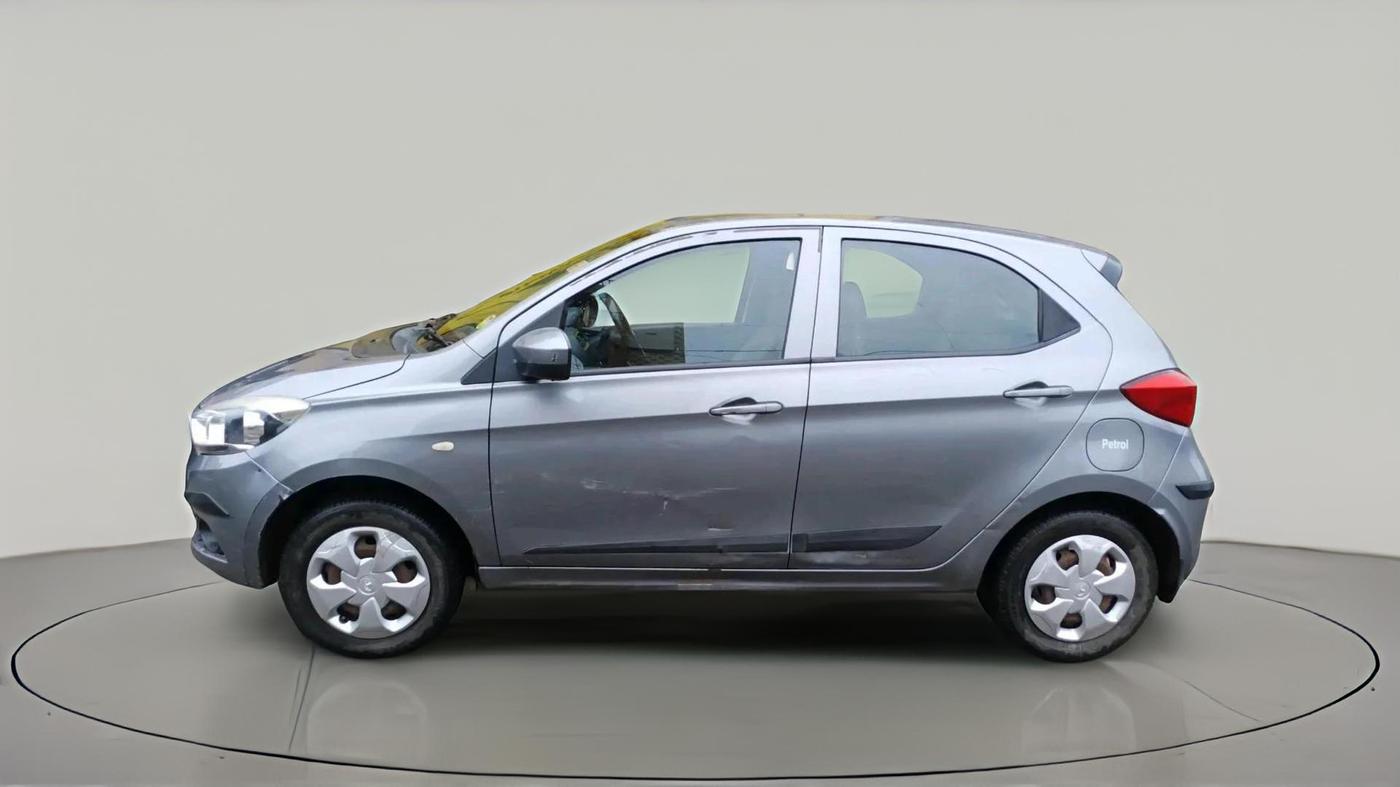 2018 Tata Tiago XT PETROL, Petrol, Manual, 54,756 km, exterior