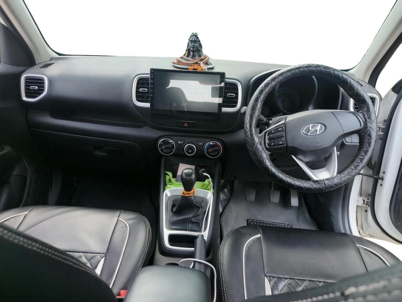 2021 Hyundai VENUE S 1.2, Petrol, Manual, 26,085 km, interior