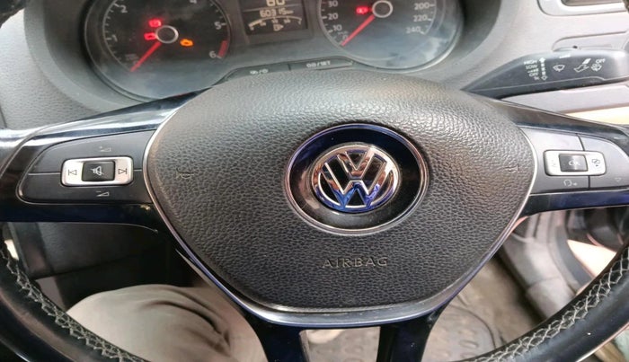 2016 Volkswagen Ameo HIGHLINE PLUS 1.5L AT 16 ALLOY, Diesel, Automatic, 60,364 km, interior