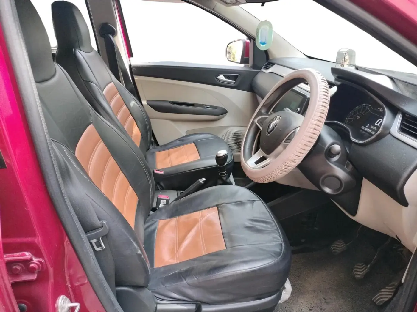 2020 Renault TRIBER RXZ, Petrol, Manual, 56,208 km, interior