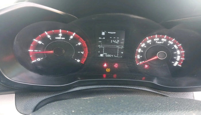 2022 Mahindra XUV300 W6 1.2 PETROL, Petrol, Manual, 58,641 km, interior