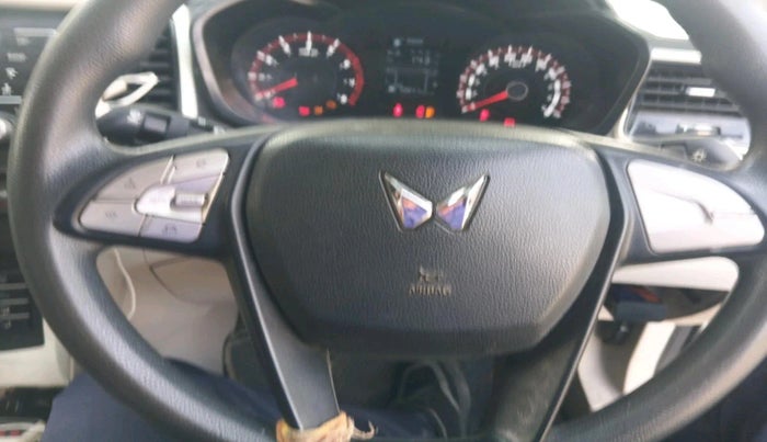 2022 Mahindra XUV300 W6 1.2 PETROL, Petrol, Manual, 58,641 km, interior