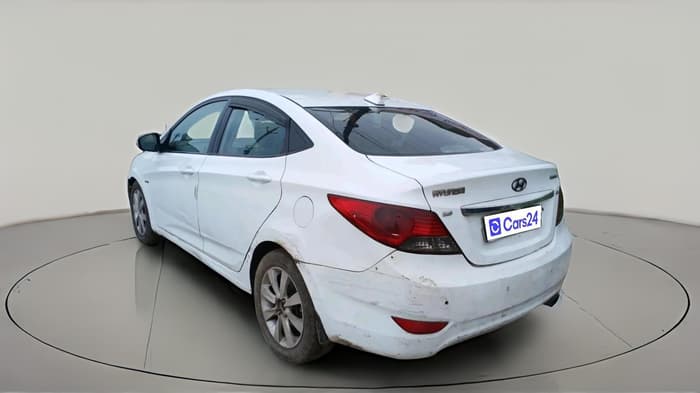 2011 Hyundai Verna FLUIDIC 1.6 CRDI SX, Diesel, Manual, 1,08,215 km, exterior