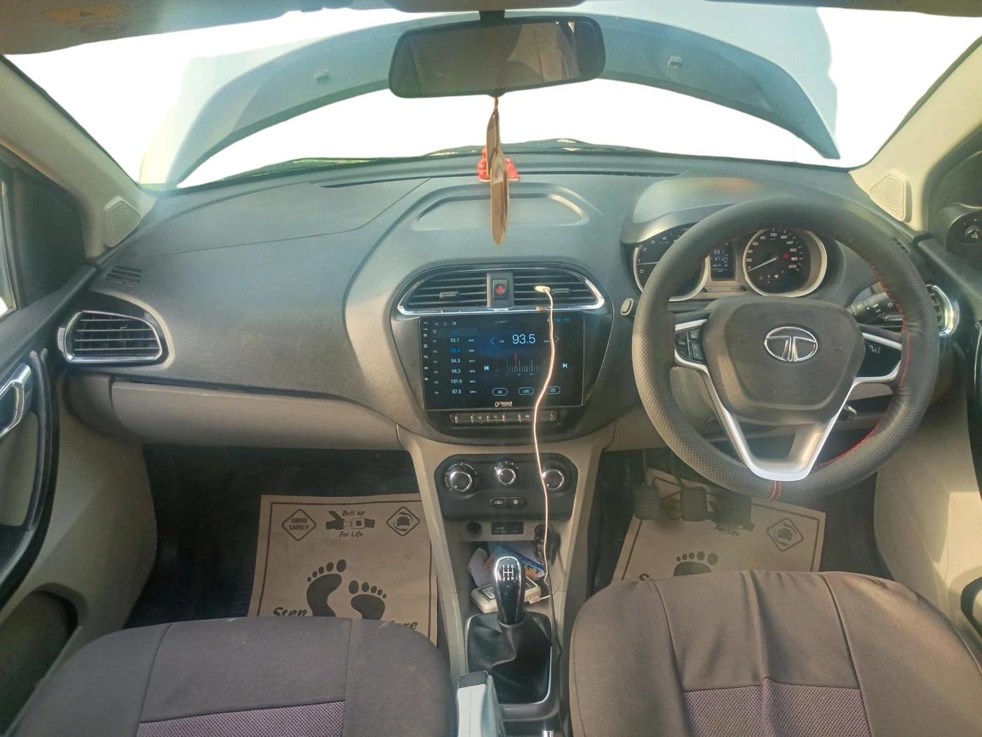 2016 Tata Tiago XZ PETROL, Petrol, Manual, 97,129 km, interior