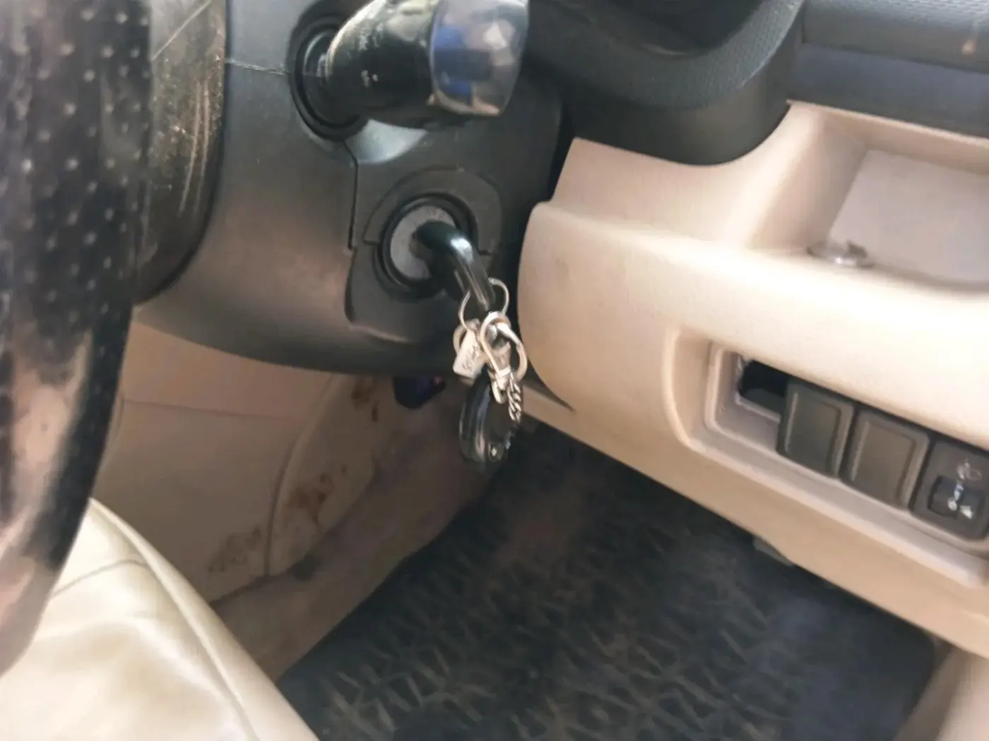 2012 Maruti Swift Dzire LXI, Petrol, Manual, 35,000 km, interior