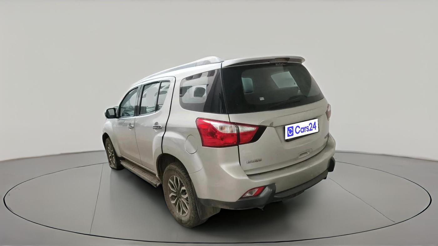 2017 ISUZU MU-X 4x2 AT, Diesel, Automatic, 1,45,516 km, exterior