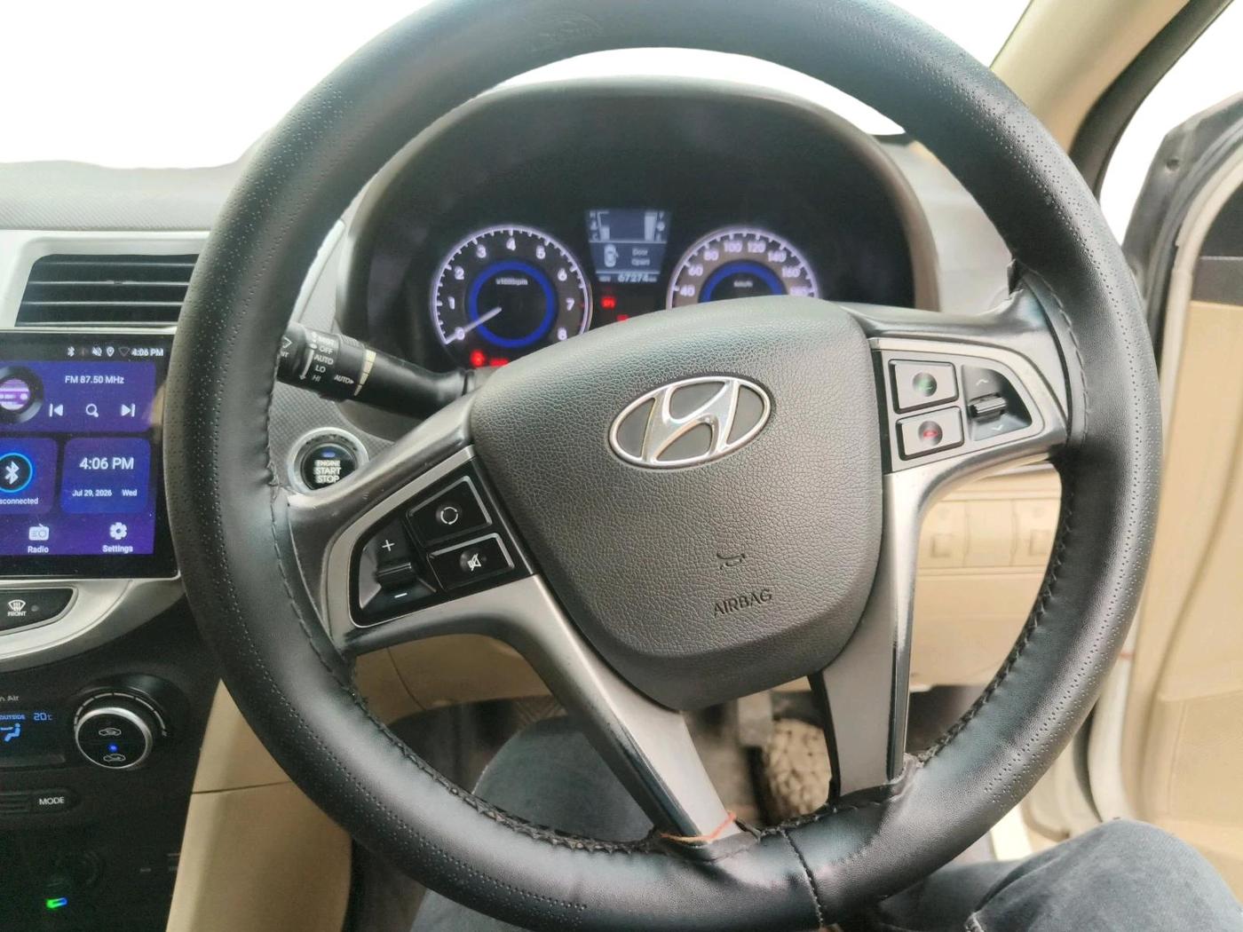 2016 Hyundai Verna 1.6 VTVT SX, Petrol, Manual, 67,274 km, interior