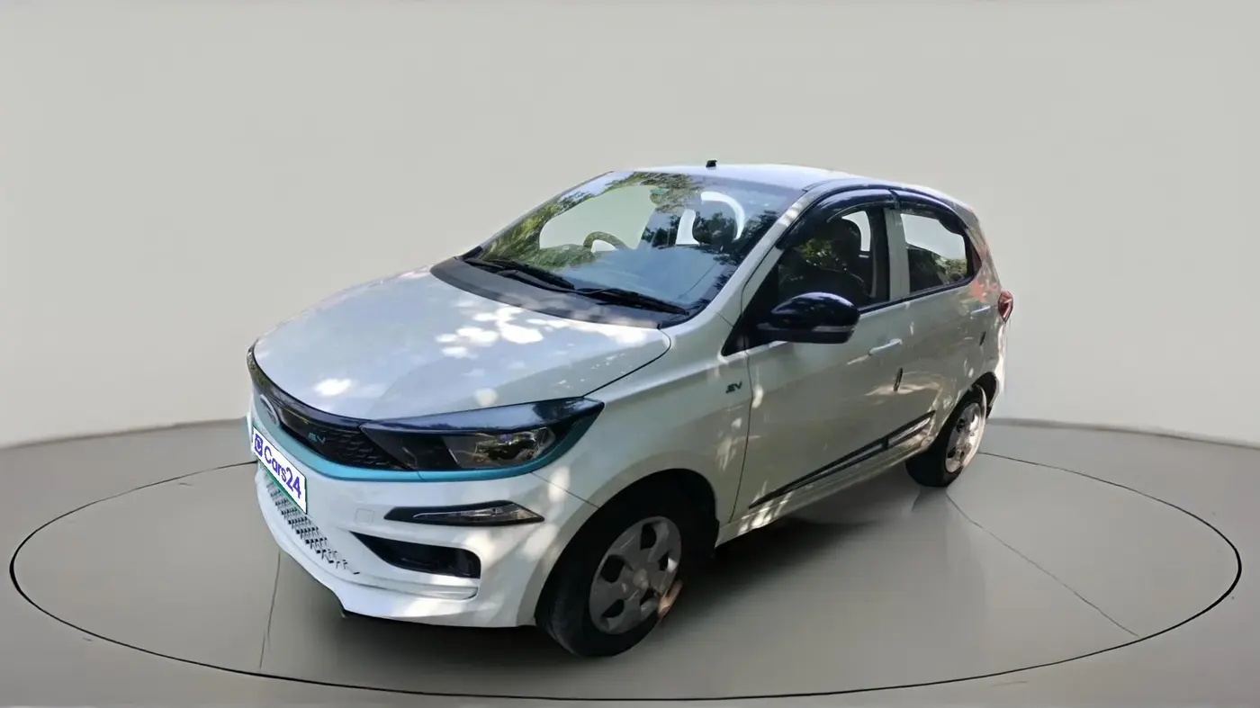 2024 Tata TIAGO EV XT LONG RANGE, Electric, Automatic, 4,679 km, exterior