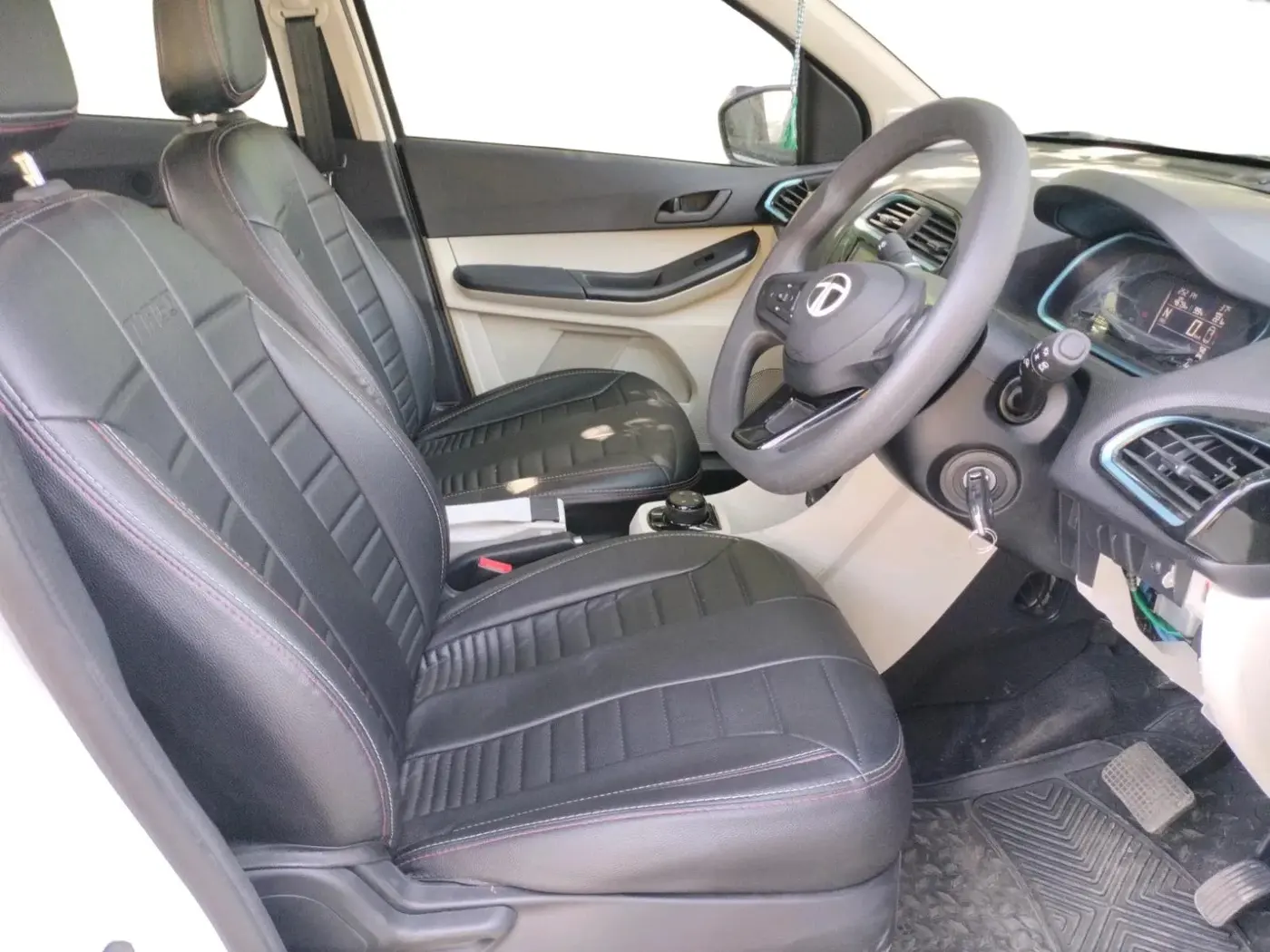 2024 Tata TIAGO EV XT LONG RANGE, Electric, Automatic, 4,679 km, interior