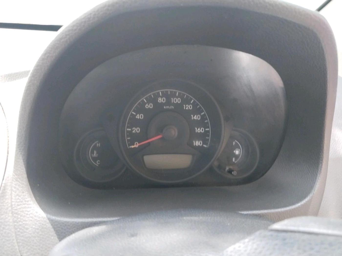 2013 Hyundai Eon ERA +, Petrol, Manual, 1 km, interior