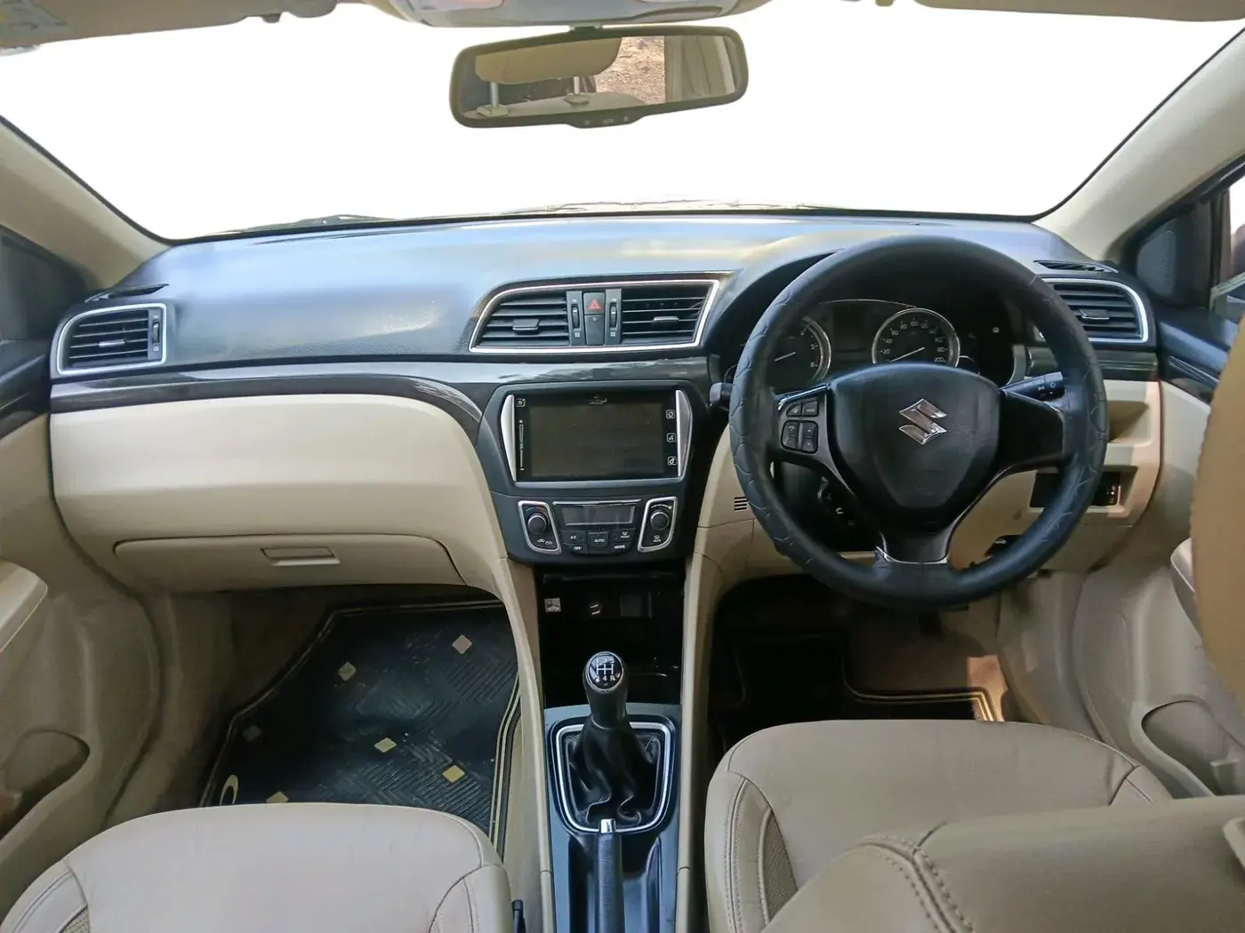 2015 Maruti Ciaz ZDI+, Diesel, Manual, 99,614 km, interior