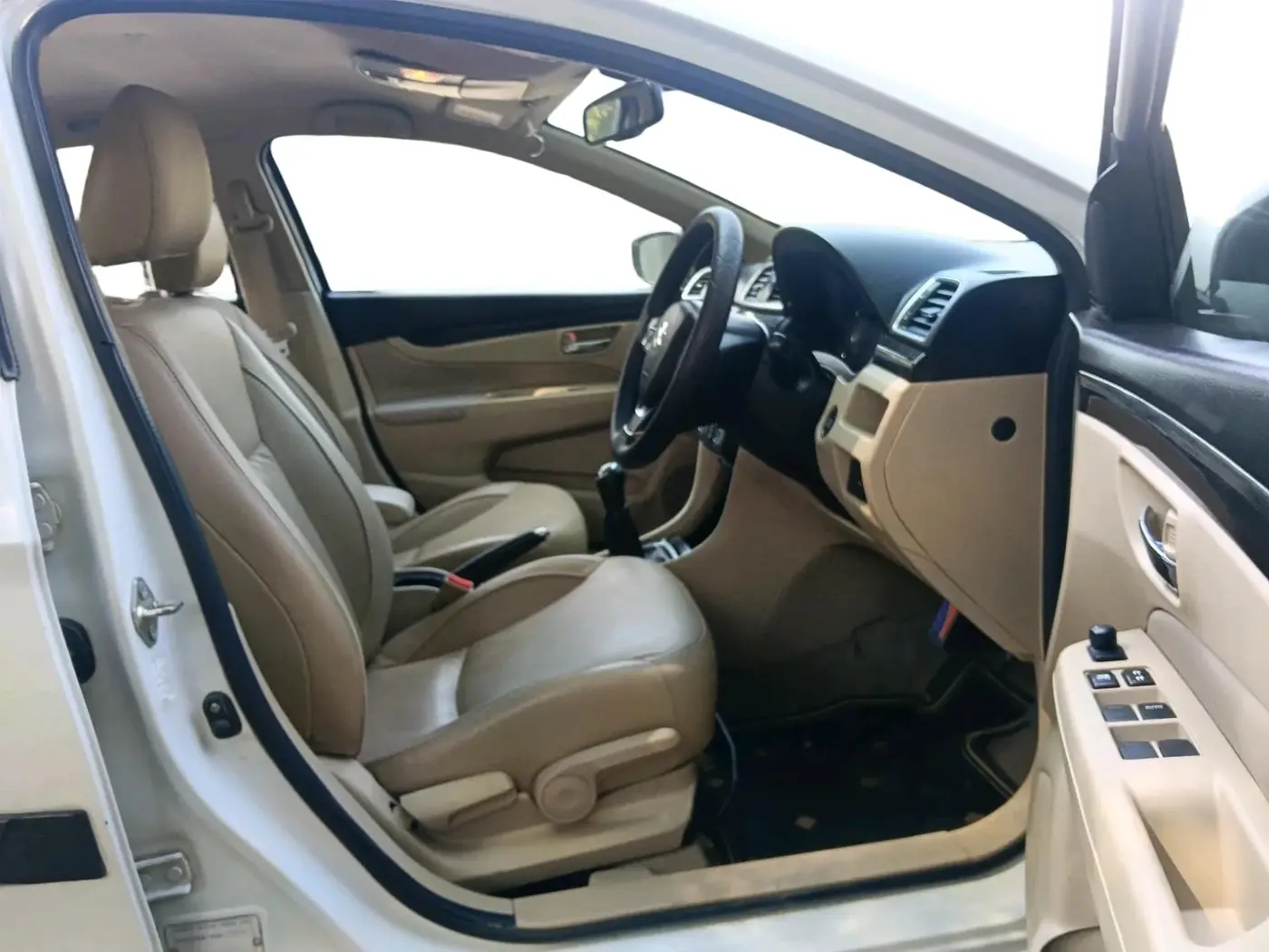 2015 Maruti Ciaz ZDI+, Diesel, Manual, 99,614 km, interior